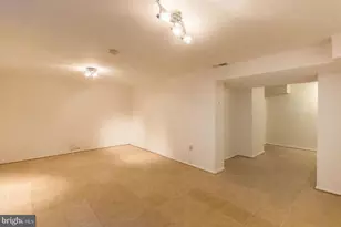 8302 Moline Pl, Springfield, VA 22153 - Photo 23