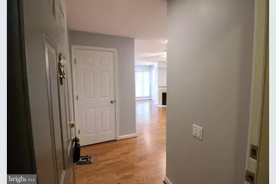 3901 Golf Tee Court #202, Fairfax, VA 22033 - Photo 3