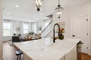 14928 Deco Cir, Chantilly, VA 20151 - Photo 9