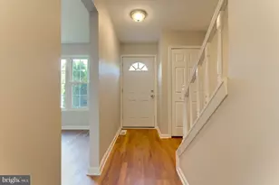 6047 Bonnie Bern Ct, Burke, VA 22015 - Photo 3