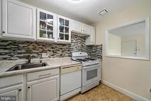 7984 Audubon Ave, Alexandria, VA 22306 - Photo 15