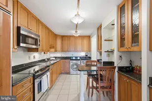 5903 Mt Eagle Dr, Alexandria, VA 22303 - Photo 9