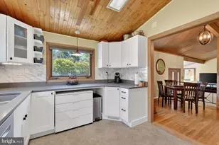 8904 Stratford Ln, Alexandria, VA 22308 - Photo 33