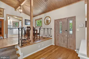 8904 Stratford Ln, Alexandria, VA 22308 - Photo 11