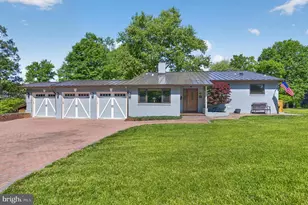 8904 Stratford Ln, Alexandria, VA 22308 - Photo 3