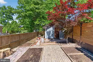 8904 Stratford Ln, Alexandria, VA 22308 - Photo 65