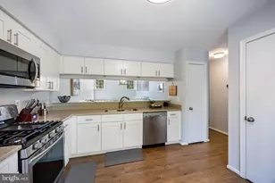 7595 Chrisland Cove, Falls Church, VA 22042 - Photo 27