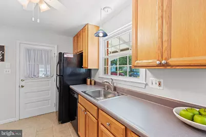 6608 Grey Fox Drive, Springfield, VA 22152 - Photo 9
