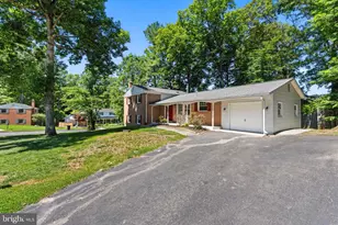 6608 Grey Fox Dr, Springfield, VA 22152 - Photo 3