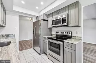 10225 Valentino Dr, Oakton, VA 22124 - Photo 17