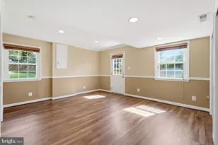 2423 Rocky Branch Rd, Vienna, VA 22181 - Photo 29