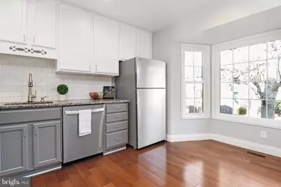 9533 Ashbridge Court, Burke, VA 22015 - Photo 5