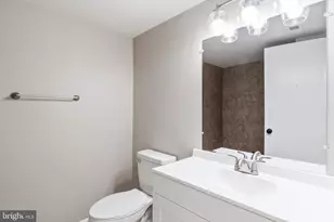 1422 Northgate Square, Reston, VA 20190 - Photo 23