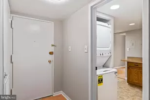 1422 Northgate Square, Reston, VA 20190 - Photo 25