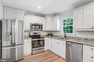 7920 Bubbling Brook Cir, Springfield, VA 22153 - Photo 11