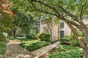 1917 Villaridge Dr, Reston, VA 20191 - Photo 3