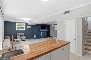 8627 Braddock Ave, Alexandria, VA 22309 - Photo 15