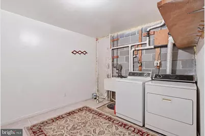 211 Whispering Wind Court SE, Vienna, VA 22180 - Photo 29
