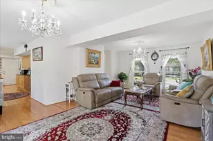 211 Whispering Wind Ct SE, Vienna, VA 22180 - Photo 7