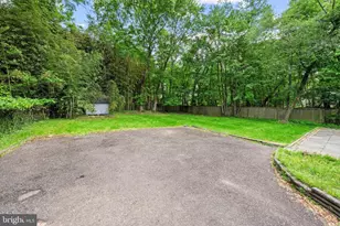 318 Lawyers Rd NW, Vienna, VA 22180 - Photo 27
