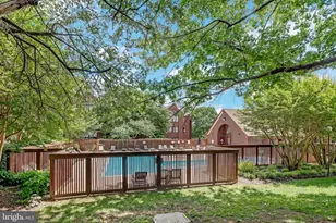 2811 Lee Oaks Ct, Falls Church, VA 22046 - Photo 29