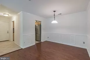 2811 Lee Oaks Ct, Falls Church, VA 22046 - Photo 3