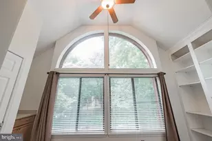2811 Lee Oaks Ct, Falls Church, VA 22046 - Photo 15