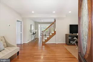 6256 Woodfair Dr, Fairfax Station, VA 22039 - Photo 3
