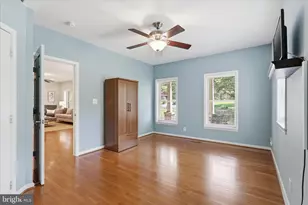 6256 Woodfair Dr, Fairfax Station, VA 22039 - Photo 13