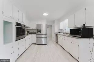 4921 Briar St, Fairfax, VA 22032 - Photo 11