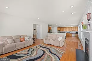 8717 Flowering Dogwood Ln, Lorton, VA 22079 - Photo 11