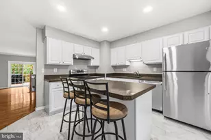 11938 Sentinel Point Ct, Reston, VA 20191 - Photo 7