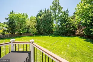 1002 Sherman Ct, Great Falls, VA 22066 - Photo 25