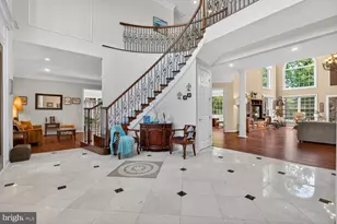 1002 Sherman Ct, Great Falls, VA 22066 - Photo 5