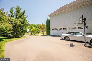 1002 Sherman Ct, Great Falls, VA 22066 - Photo 27