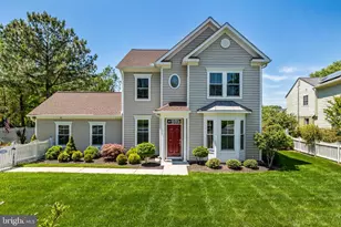 633 Spring St, Herndon, VA 20170 - Photo 1