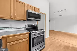 10410 Nellie White Ln, Fairfax, VA 22032 - Photo 9
