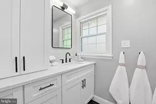 2638 Oakton Glen Dr, Vienna, VA 22181 - Photo 43