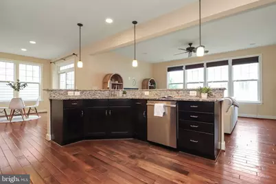 102 Pearl Street, Herndon, VA 20170 - Photo 17