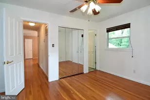606 Kingsley Rd SW, Vienna, VA 22180 - Photo 23