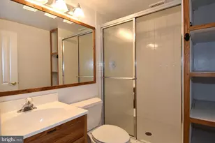 606 Kingsley Rd SW, Vienna, VA 22180 - Photo 33