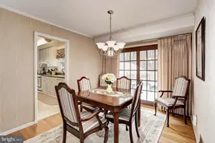 606 Kingsley Rd SW, Vienna, VA 22180 - Photo 13