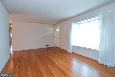 606 Kingsley Road SW, Vienna, VA 22180 - Photo 7