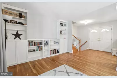 8806 Dianne Place, Springfield, VA 22152 - Photo 3