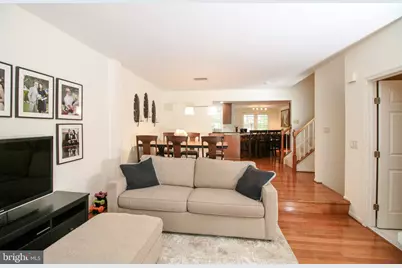 1392 Park Garden Lane, Reston, VA 20194 - Photo 5