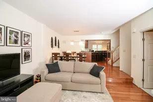 1392 Park Garden Ln, Reston, VA 20194 - Photo 5