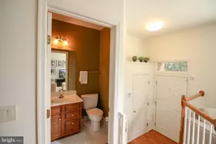 1392 Park Garden Ln, Reston, VA 20194 - Photo 3