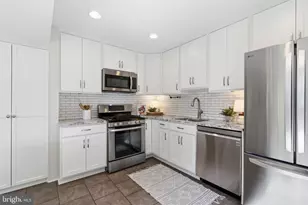 5211 Stonington Dr, Fairfax, VA 22032 - Photo 13