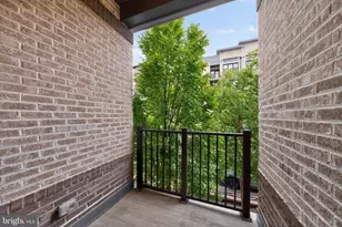 2319 Field Point Rd, Herndon, VA 20171 - Photo 11