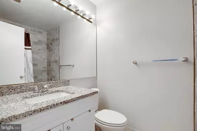 8657 Dellway Lane, Vienna, VA 22180 - Photo 25